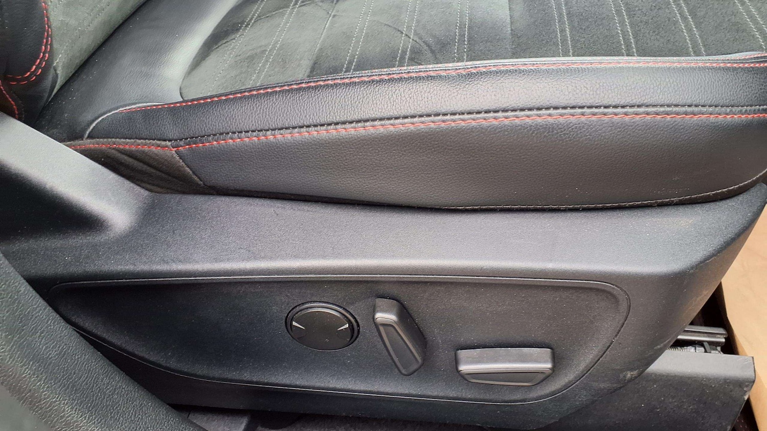 Used Ford Kuga 2023 for sale - 75981403: Photo 24