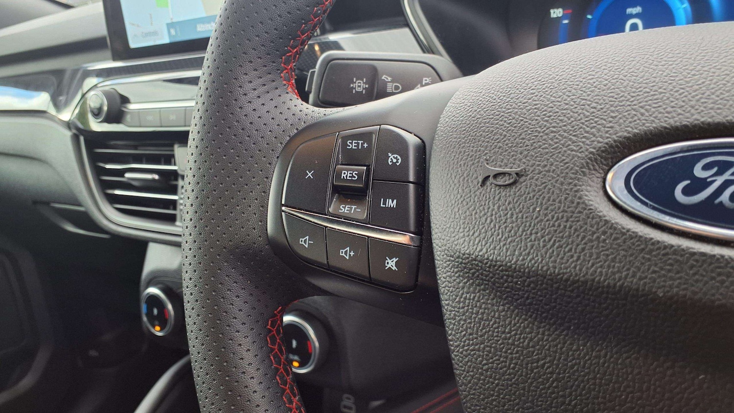 Used Ford Kuga 2023 for sale - 75981403: Photo 28