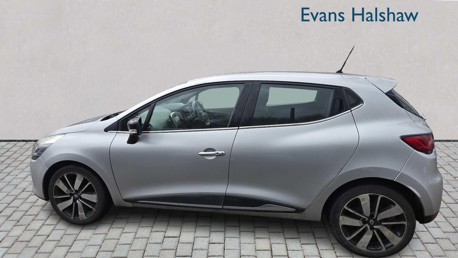 Used Renault Clio 2016 for sale - 77429091: Photo 3