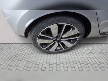 Used Renault Clio 2016 for sale - 77429091: Photo