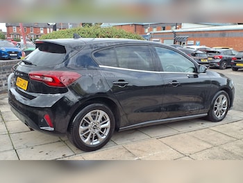 Used Ford Focus 2023 for sale - 76125861: Photo 3
