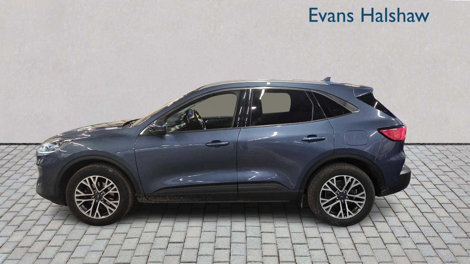 Used Ford Kuga 2022 for sale - 76875869: Photo 3