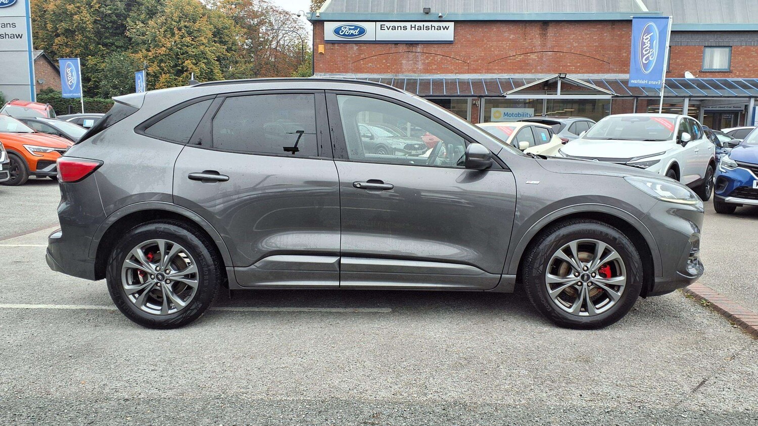 Used Ford Kuga 2022 for sale - 76329252: Photo 2