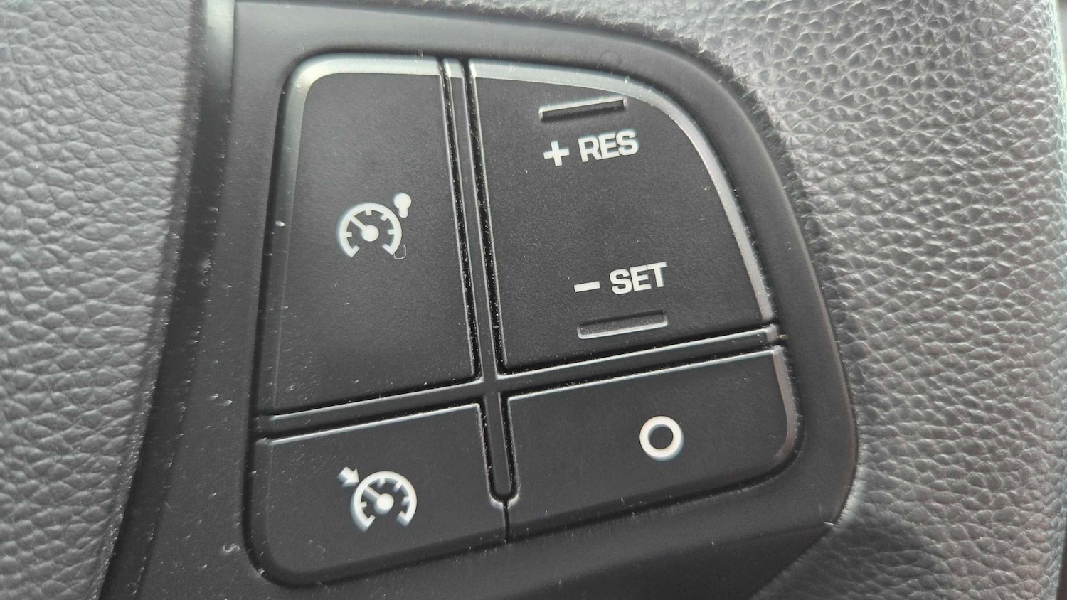 Used Hyundai i10 2017 for sale - 77514494: Photo 12