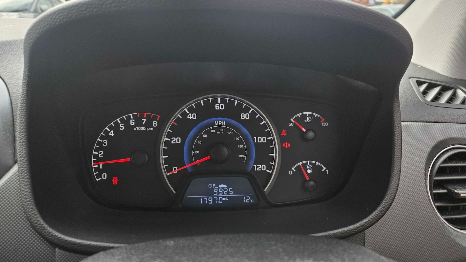 Used Hyundai i10 2017 for sale - 77514494: Photo 16