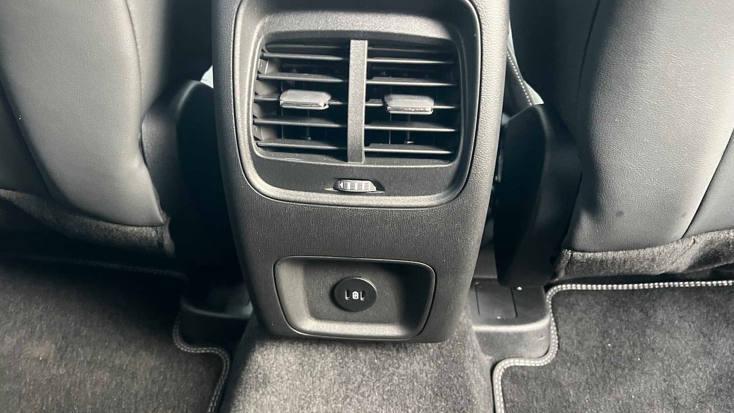 Used Ford Kuga 2024 for sale - 76205156: Photo 12