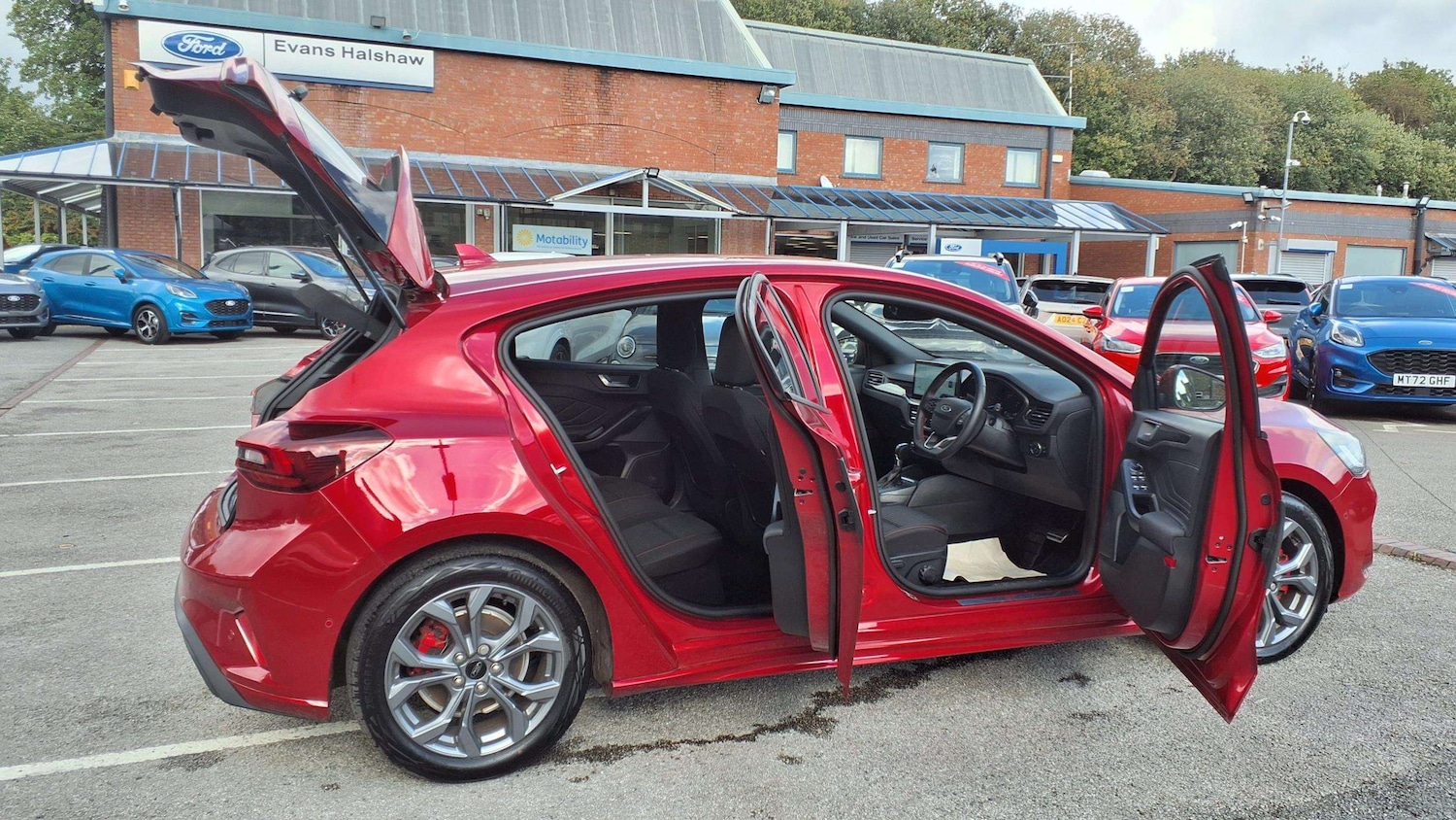 Used Ford Focus 2024 for sale - 75981211: Photo 8