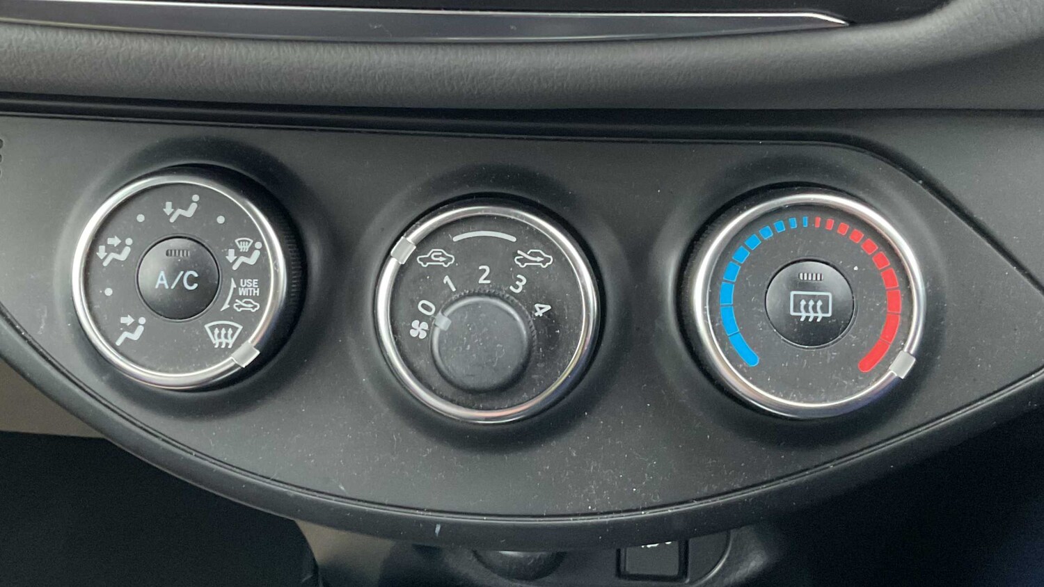 Used Toyota Yaris 2019 for sale - 77294176: Photo 18