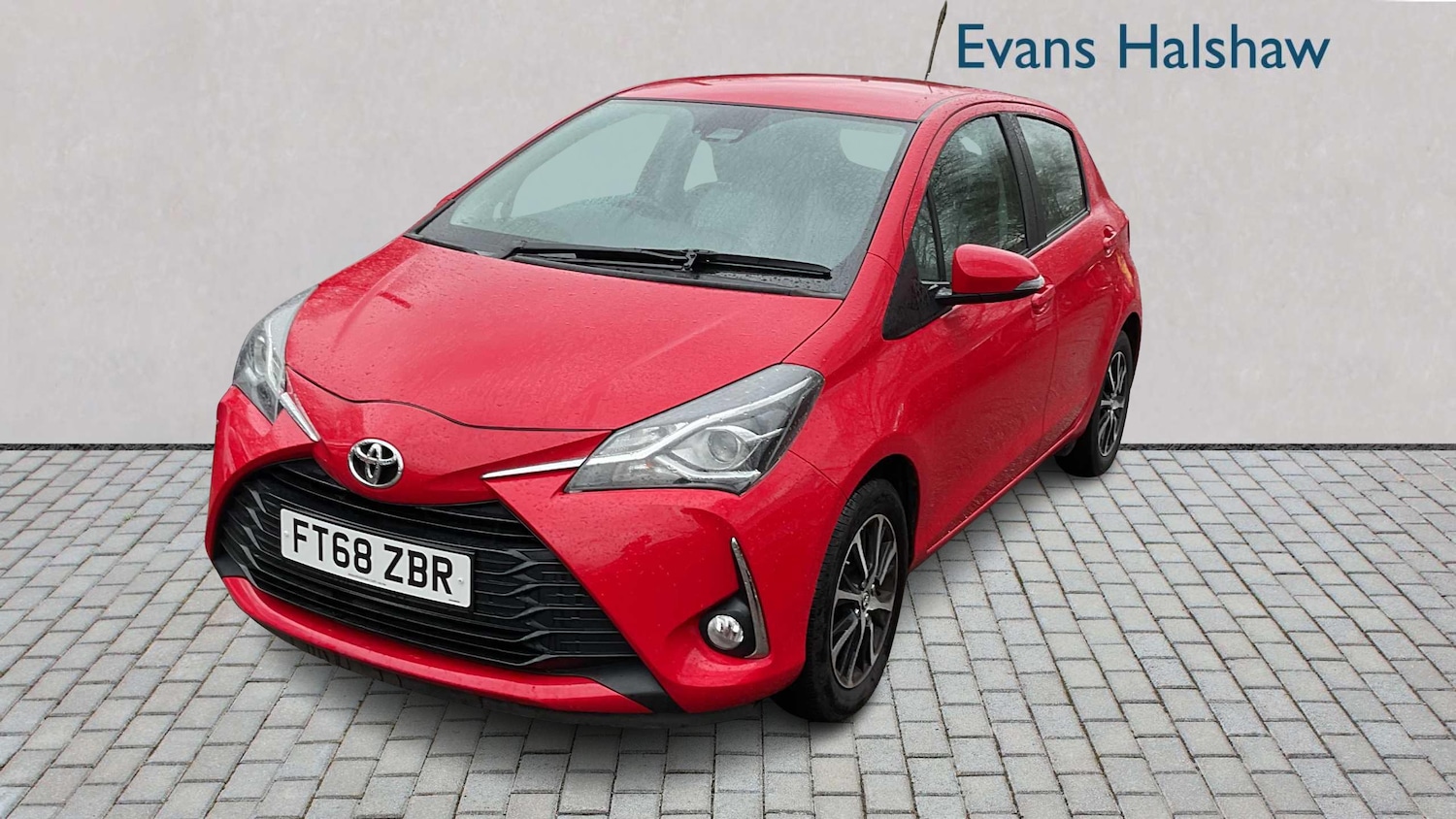 Used Toyota Yaris 2019 for sale - 77294176: Photo 2