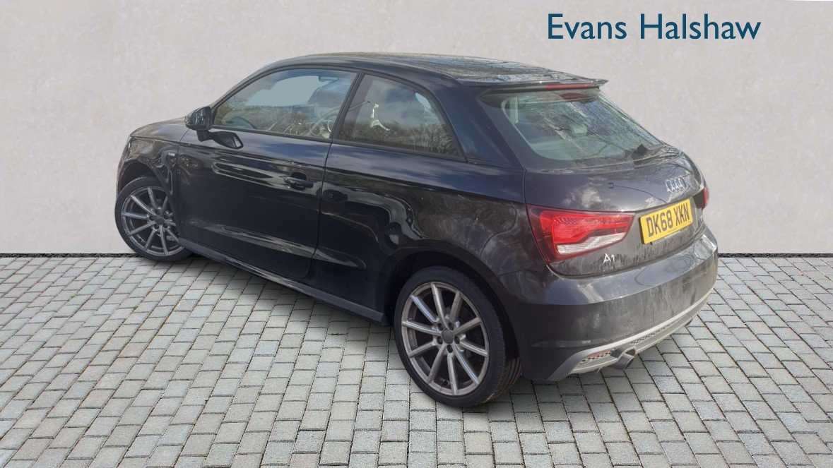 Used Audi A1 2018 for sale - 78060170: Photo 2