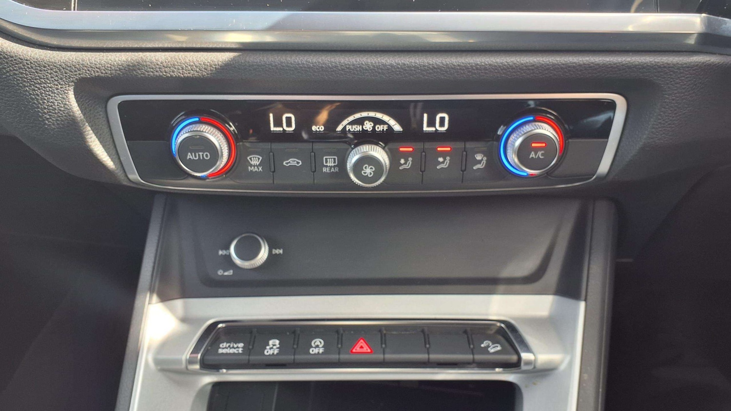 Used Audi Q3 2020 for sale - 76718280: Photo 28