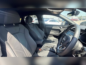 Used Audi Q3 2023 for sale - 79364535: Photo