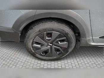 Used Dacia Jogger 2024 for sale - 79593037: Photo