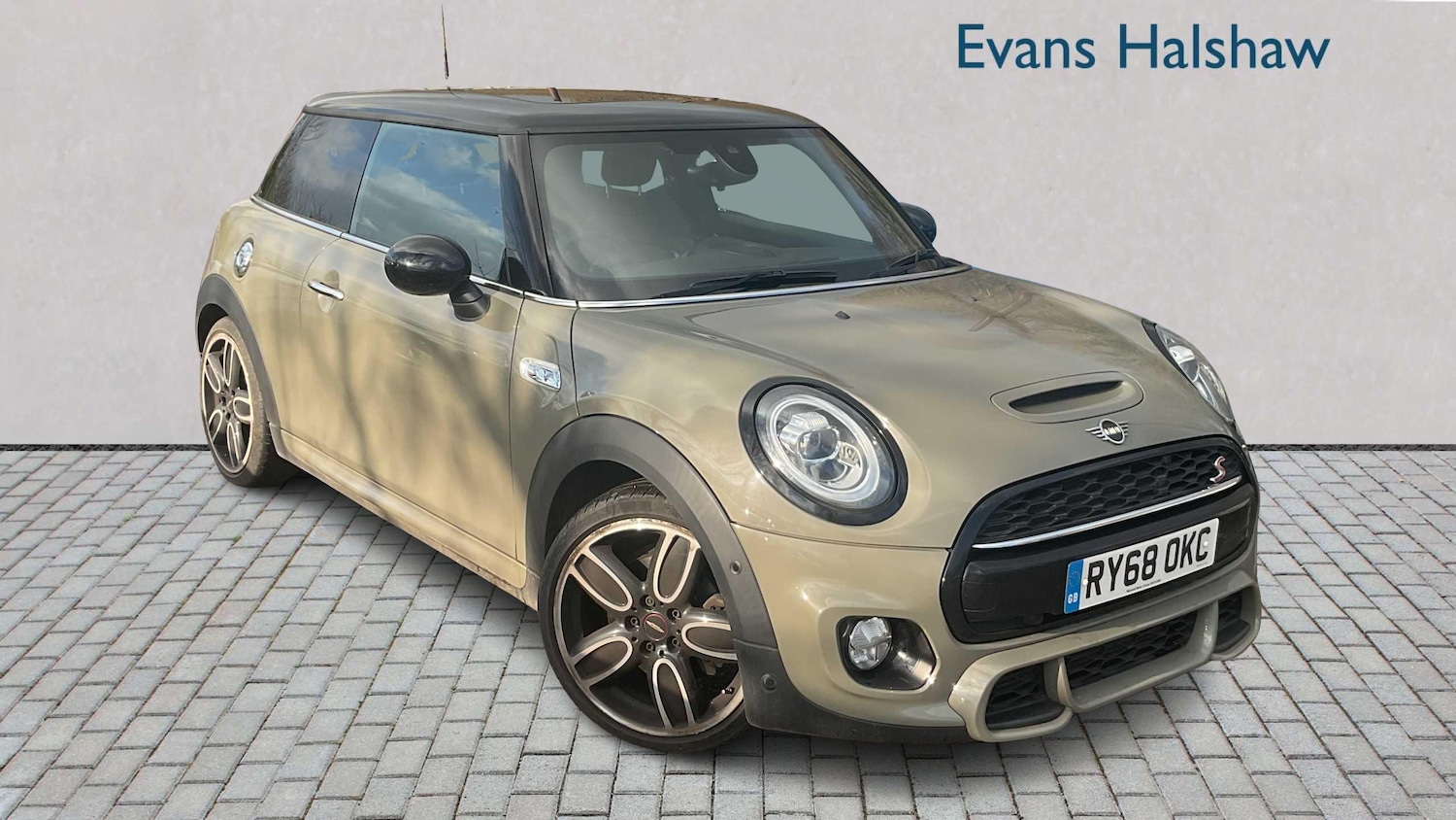 Used MINI Hatch 2019 for sale - 77414767: Photo 1