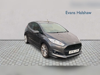 Used Ford Fiesta 2016 for sale - 76442411: Photo