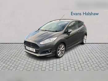 Used Ford Fiesta 2016 for sale - 76442411: Photo