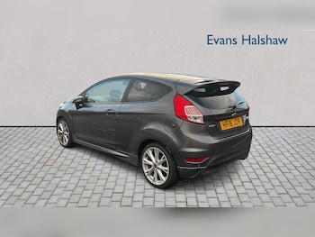 Used Ford Fiesta 2016 for sale - 76442411: Photo