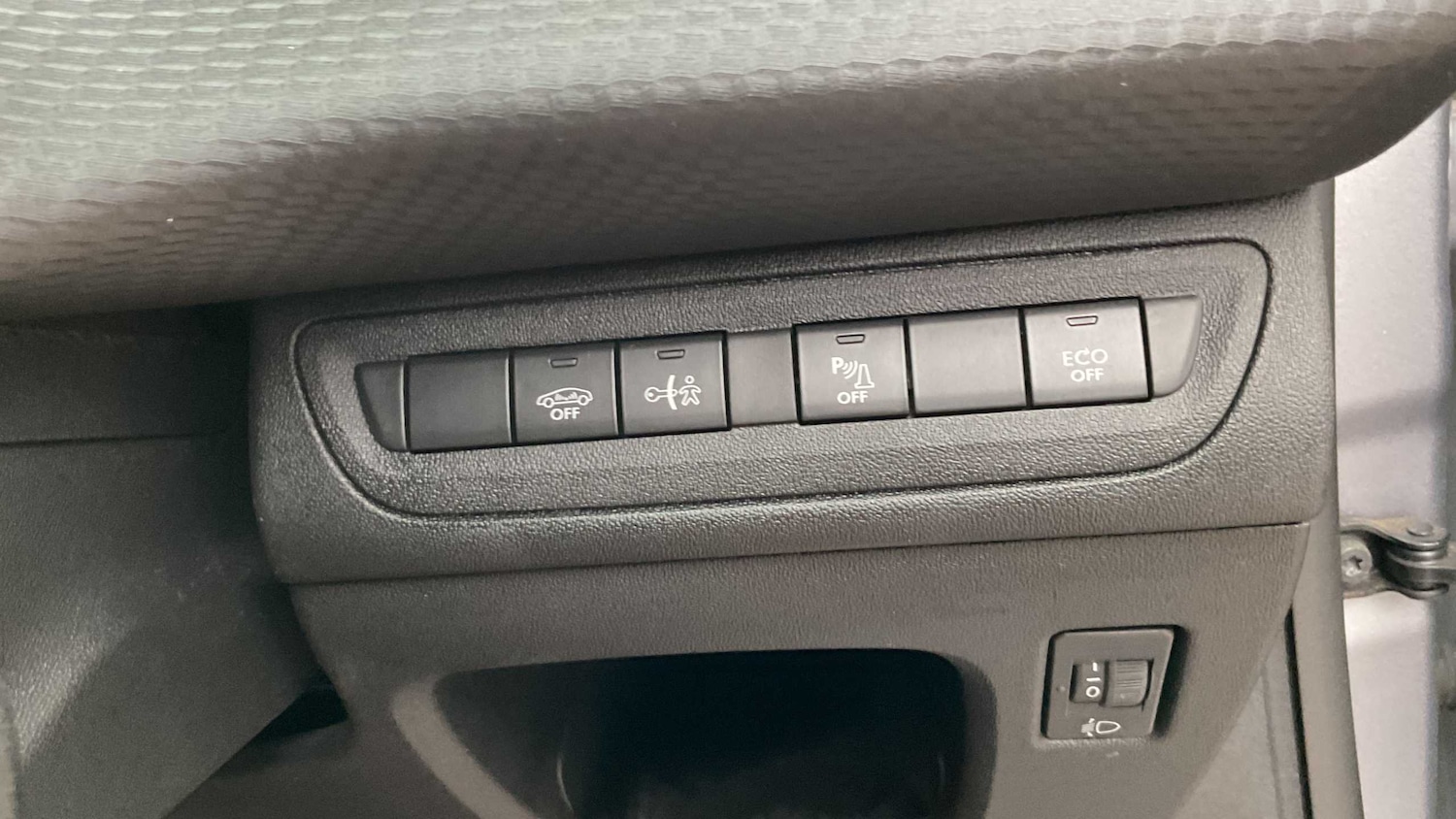 Used Peugeot 2008 2019 for sale - 76928936: Photo 17