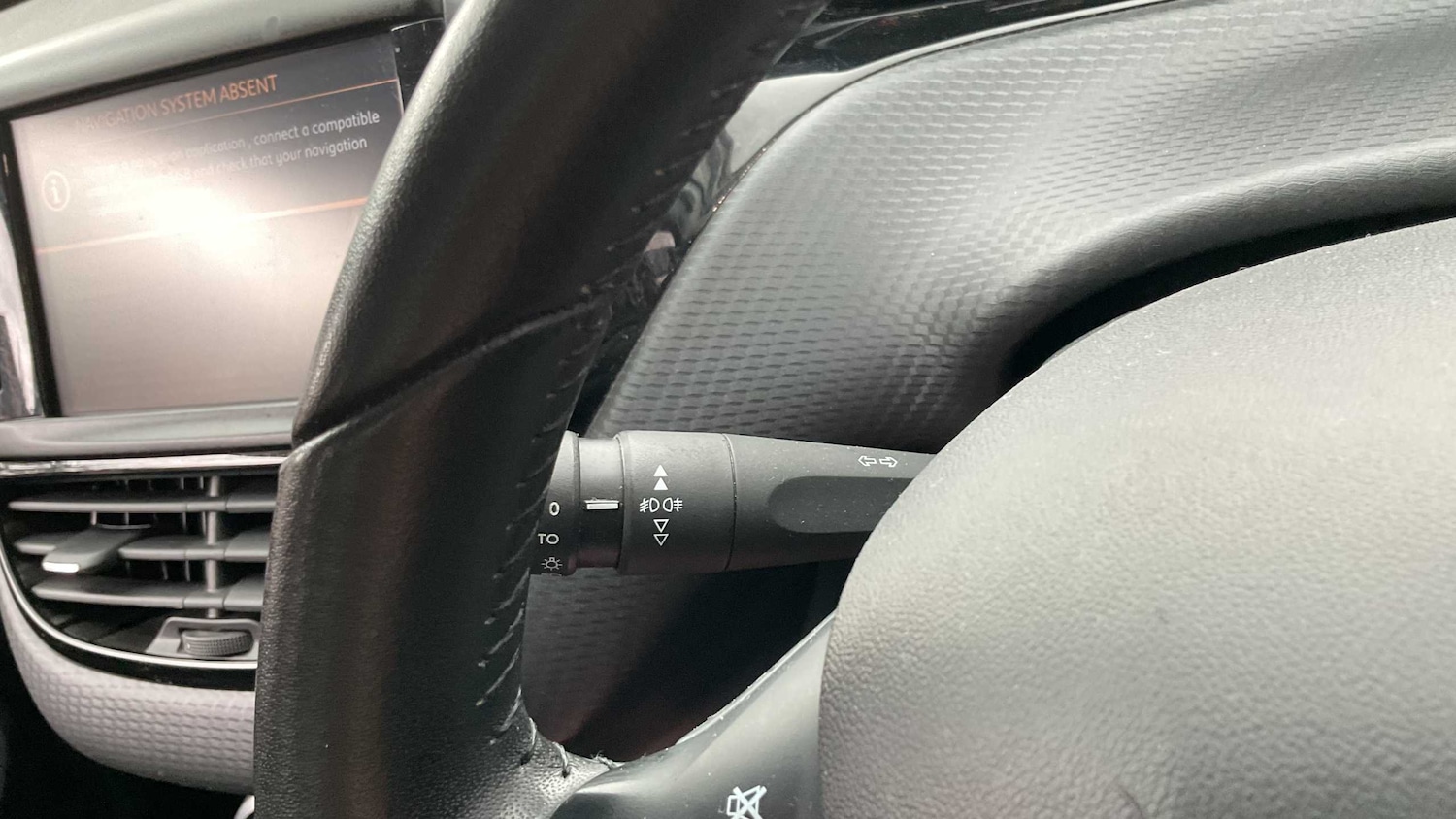 Used Peugeot 2008 2019 for sale - 76928936: Photo 22