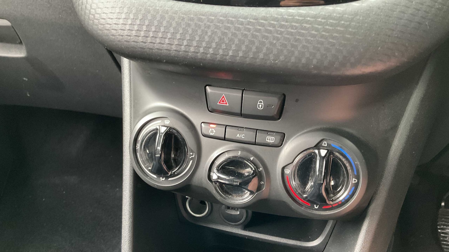 Used Peugeot 2008 2019 for sale - 76928936: Photo 24