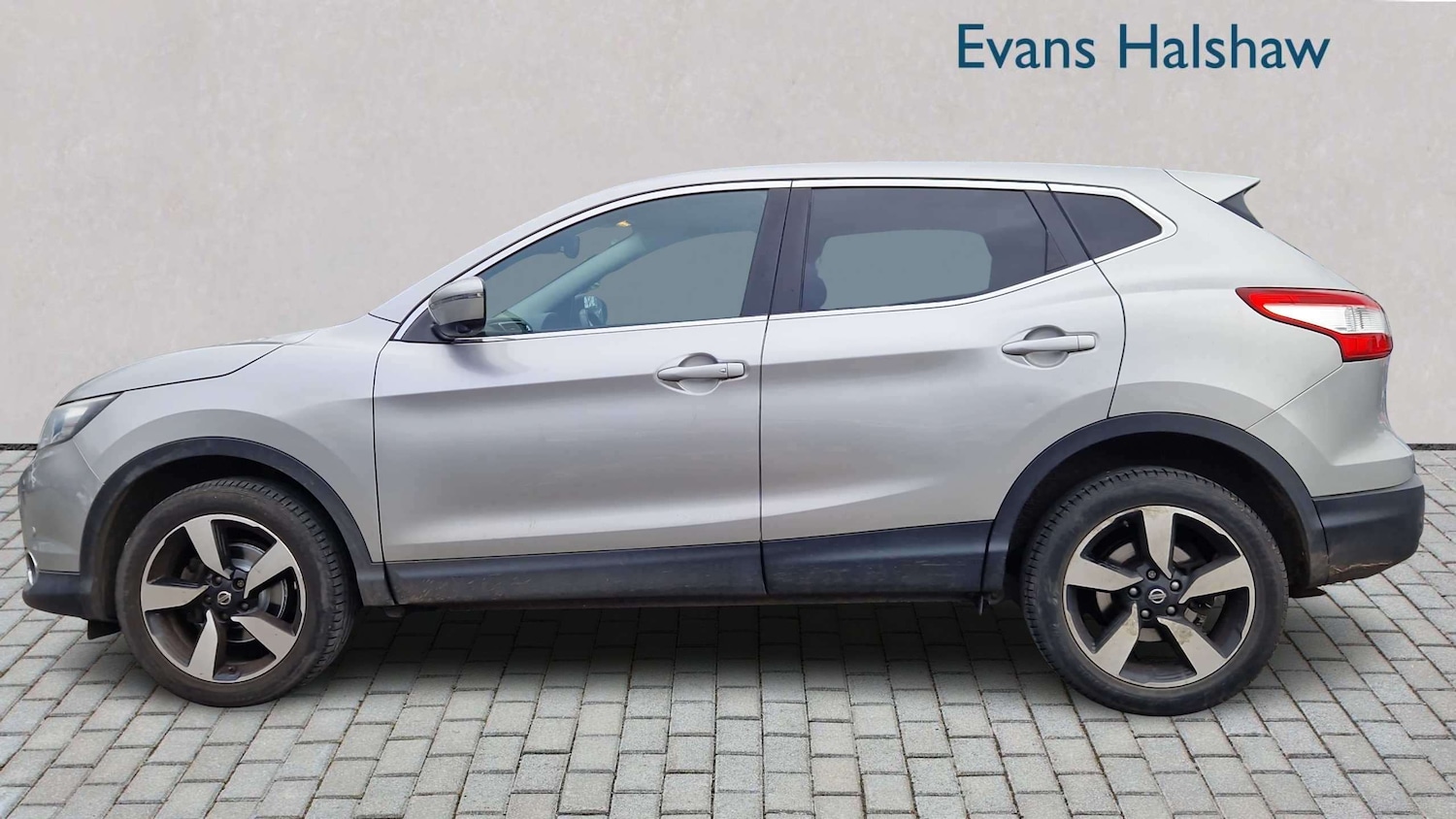 Used Nissan Qashqai 2015 for sale - 77649081: Photo 3