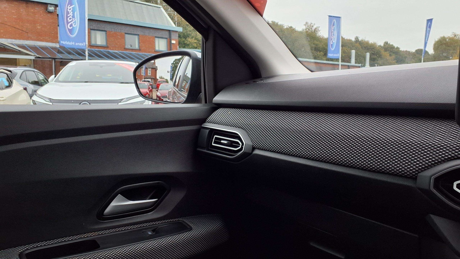 Used Dacia Jogger 2025 for sale - 76096545: Photo 30