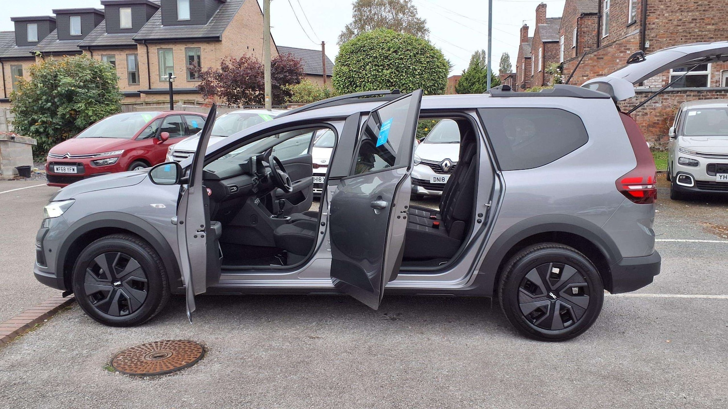 Used Dacia Jogger 2025 for sale - 76096545: Photo 9