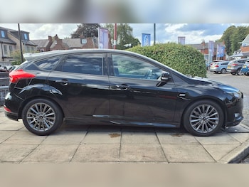 Used Ford Focus 2017 for sale - 75903475: Photo