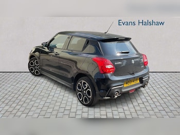 Used Suzuki Swift 2021 for sale - 79610996: Photo