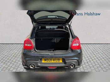 Used Suzuki Swift 2021 for sale - 79610996: Photo