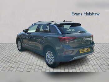 Used Volkswagen T-Roc 2023 for sale - 78407843: Photo