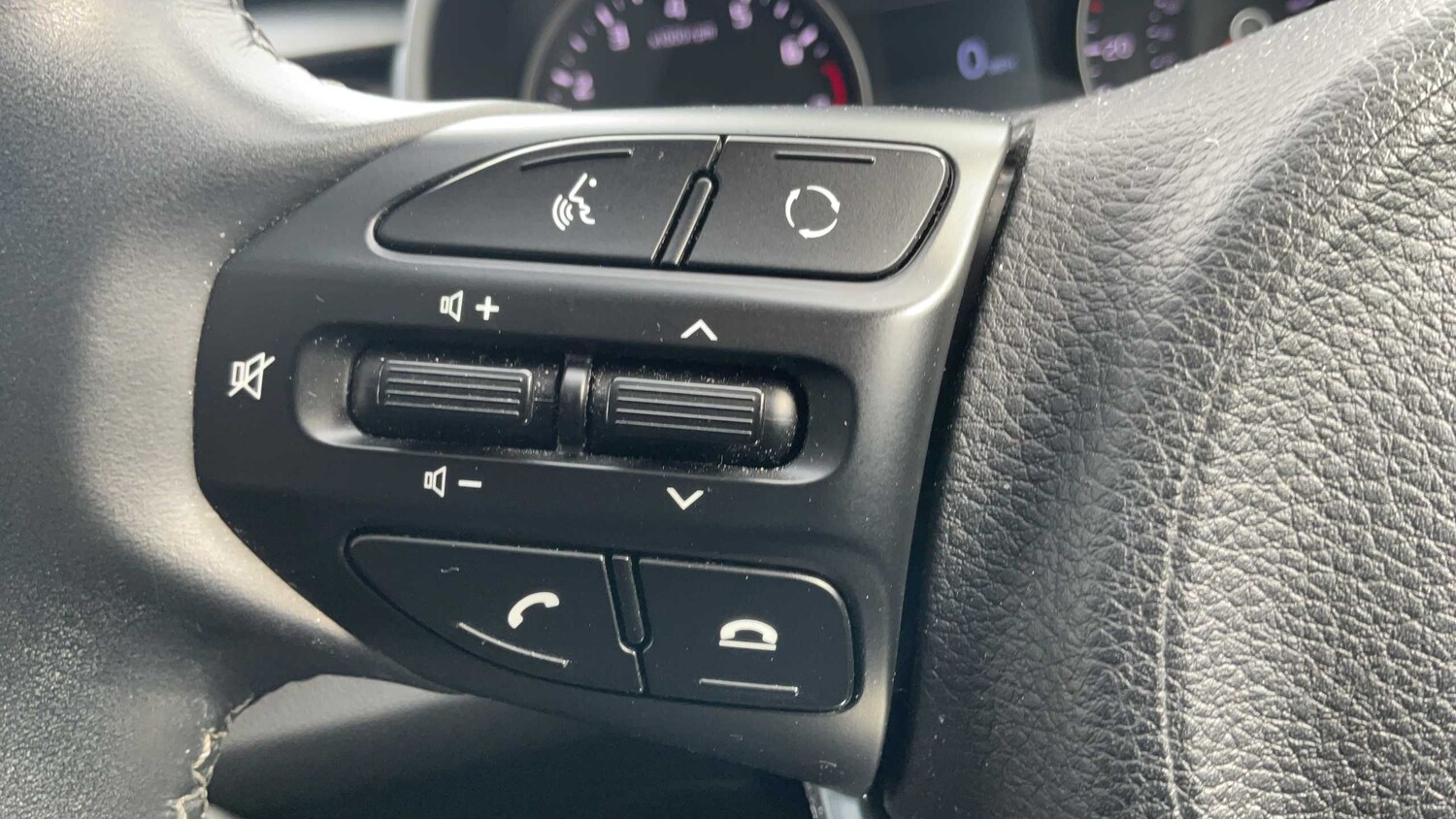 Used Kia Stonic 2018 for sale - 77661328: Photo 17