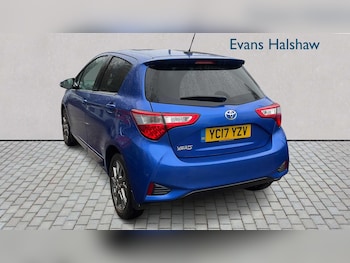 Used Toyota Yaris 2017 for sale - 77011312: Photo