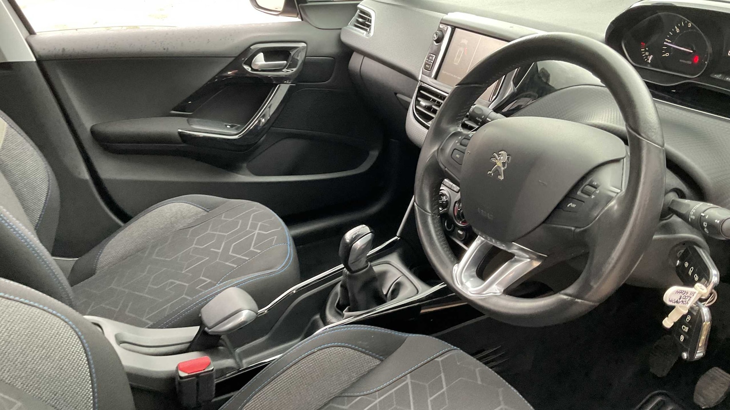 Used Peugeot 2008 2019 for sale - 76286247: Photo 15