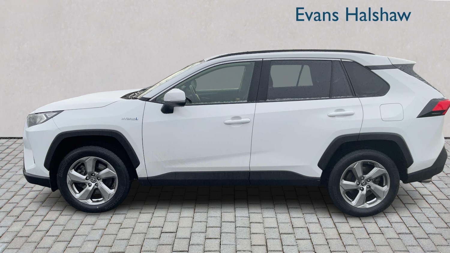 Used Toyota RAV4 2019 for sale - 77123470: Photo 3