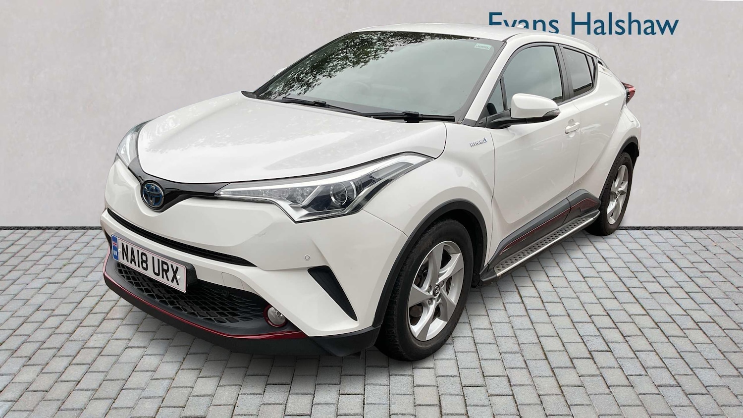 Used Toyota C-HR 2018 for sale - 76515499: Photo 2
