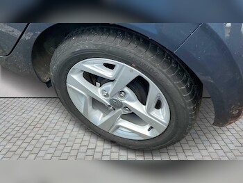 Used Hyundai i10 2022 for sale - 77178971: Photo