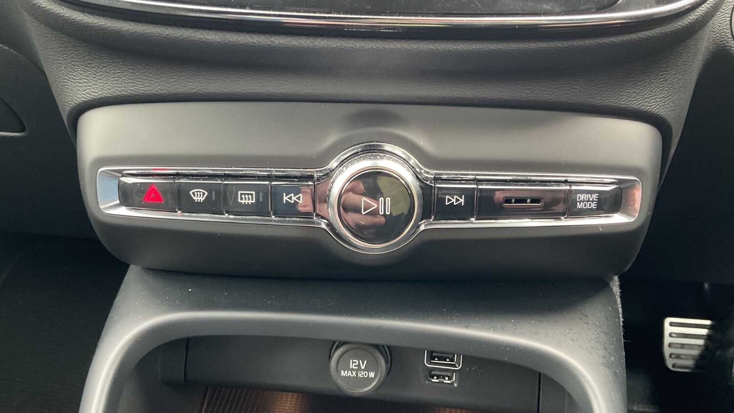 Used Volvo XC40 2021 for sale - 77561080: Photo 15