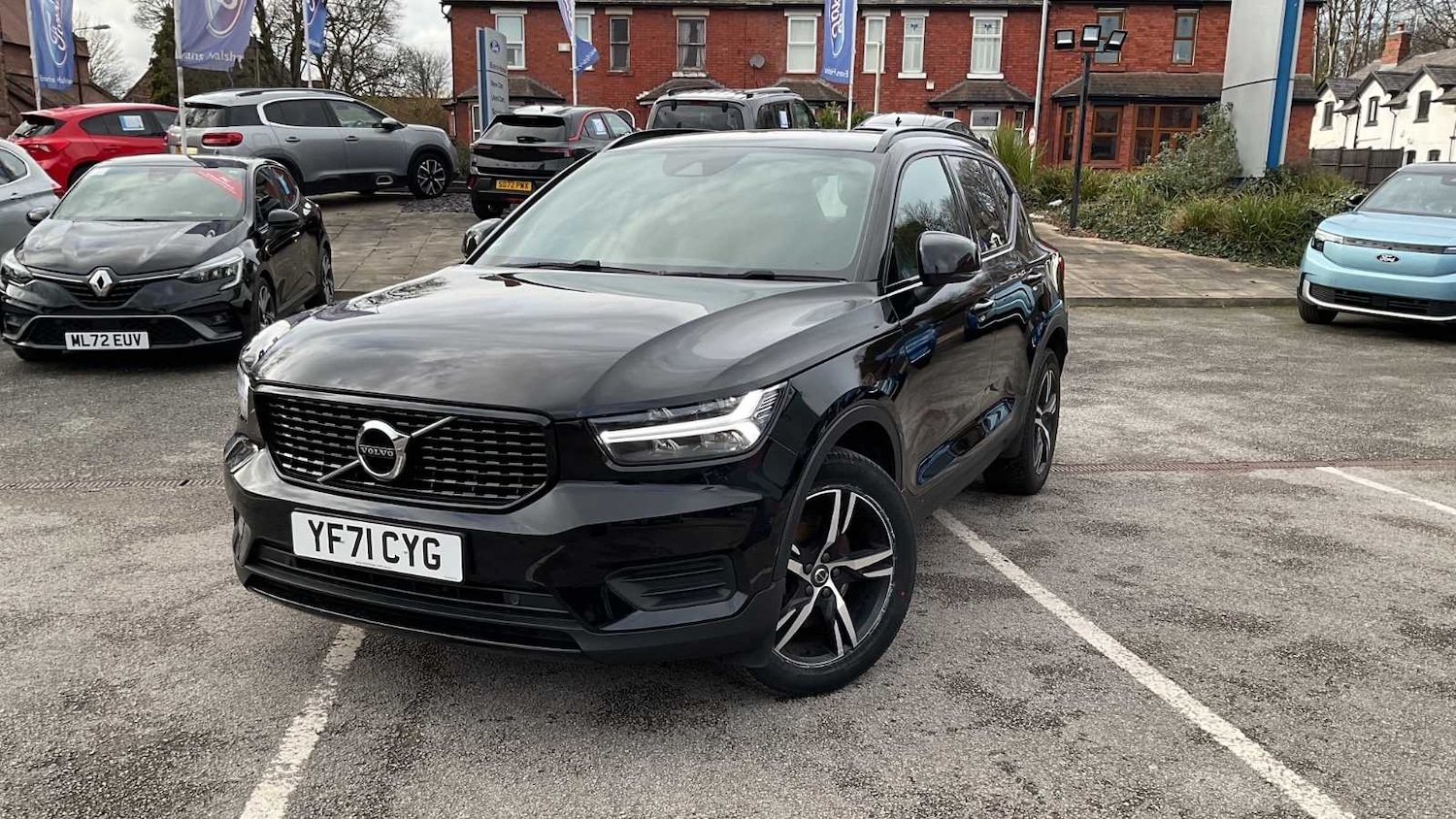 Used Volvo XC40 2021 for sale - 77561080: Photo 2