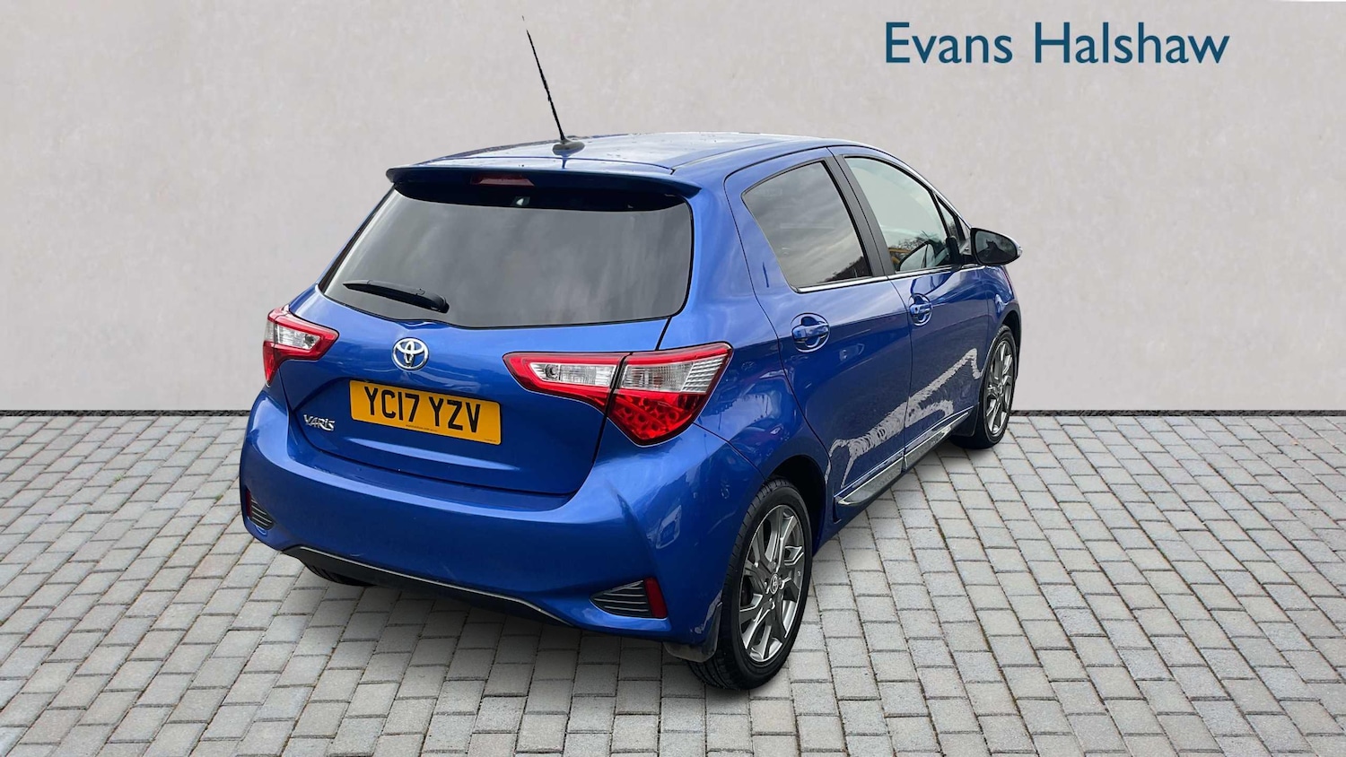 Used Toyota Yaris for sale - 77485481: Photo 2