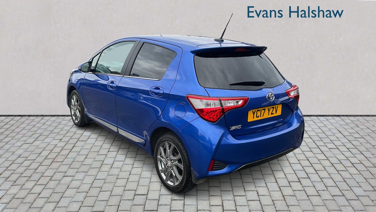 Used Toyota Yaris for sale - 77485481: Photo 3