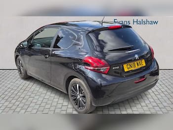 Used Peugeot 208 2018 for sale - 79637434: Photo