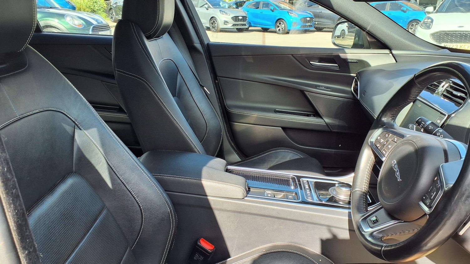 Used Jaguar XE 2017 for sale - 76170115: Photo 16