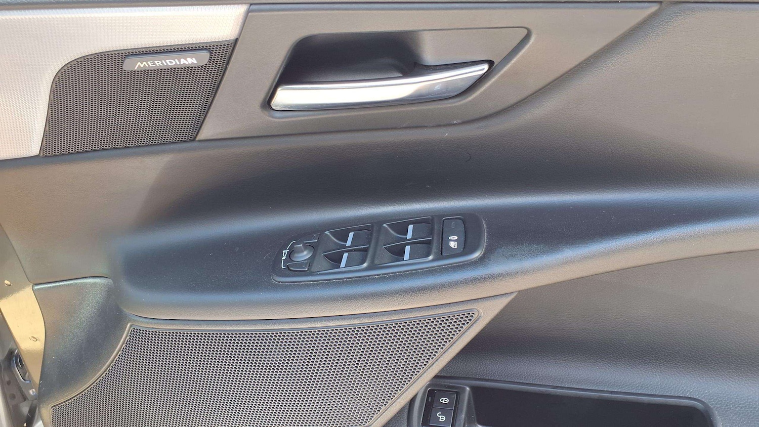 Used Jaguar XE 2017 for sale - 76170115: Photo 18