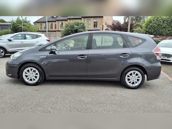 Used Toyota Prius+ 2020 for sale - 76218246: Photo 2