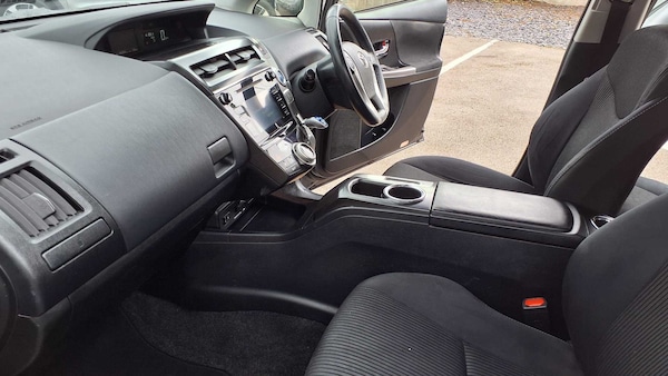 Used Toyota Prius+ 2020 for sale - 76218246: Photo 7