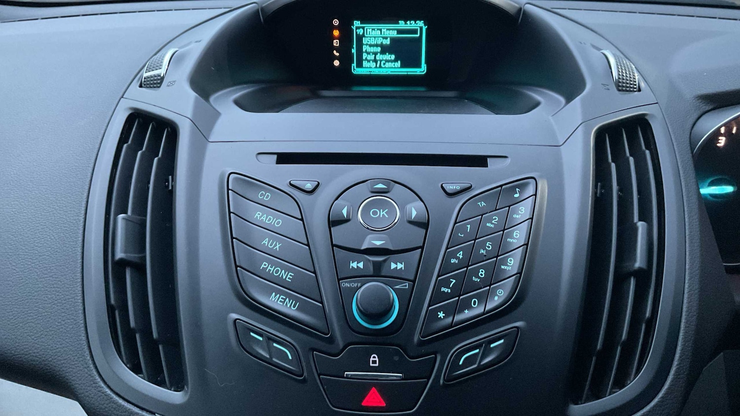 Used Ford Kuga 2015 for sale - 76575954: Photo 17