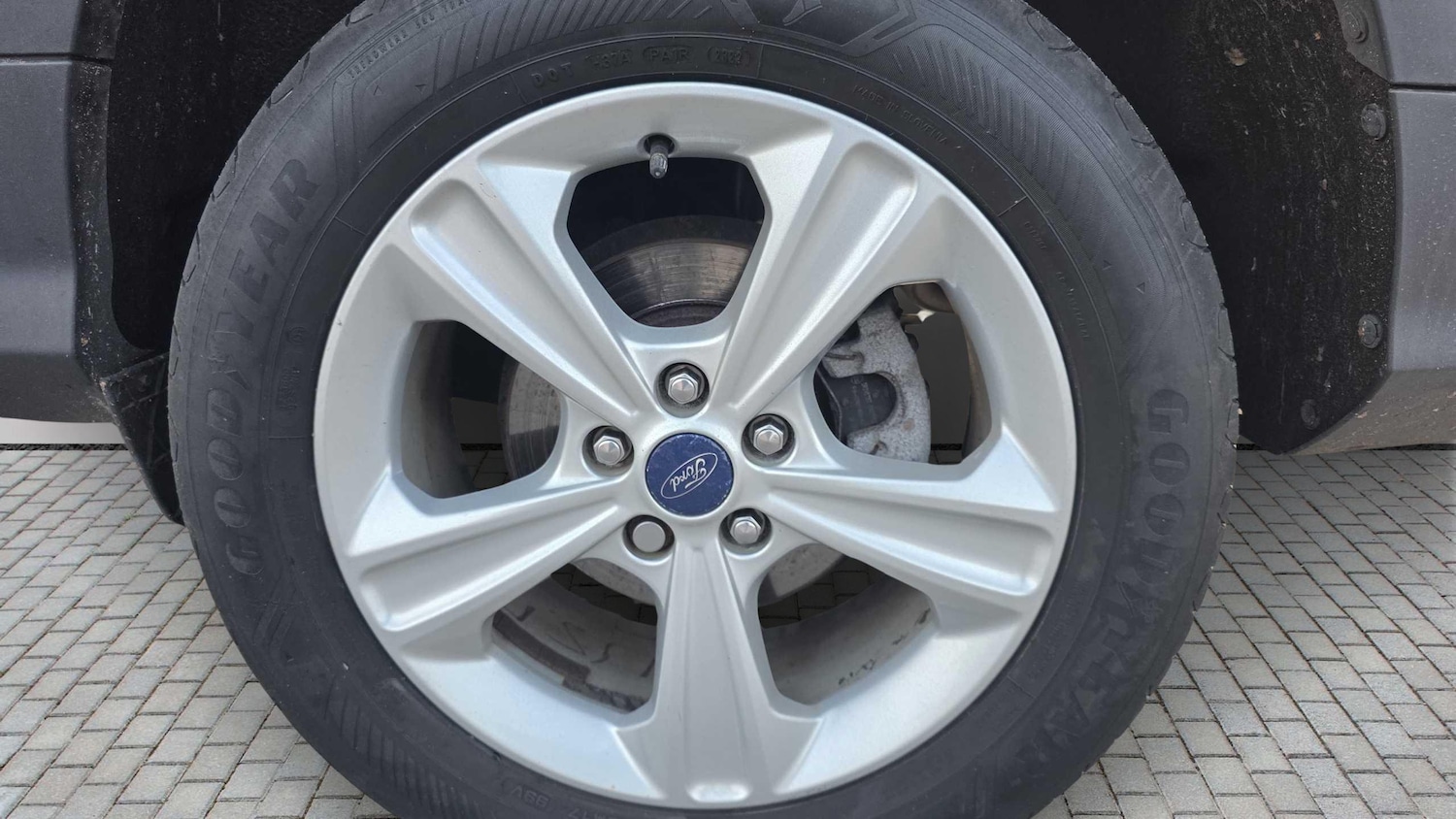 Used Ford Kuga 2015 for sale - 76575954: Photo 3