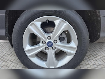 Used Ford Kuga 2015 for sale - 76575954: Photo