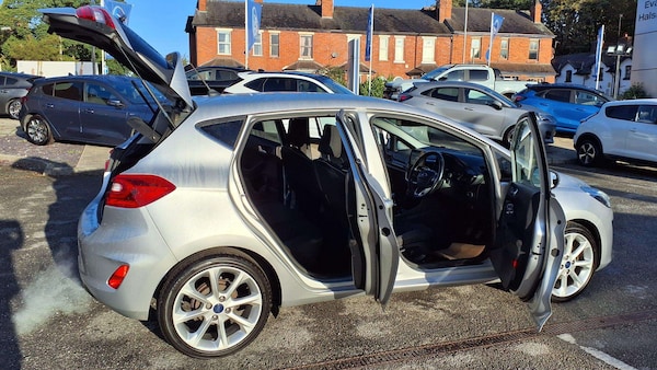 Used Ford Fiesta 2017 for sale - 76252201: Photo 9